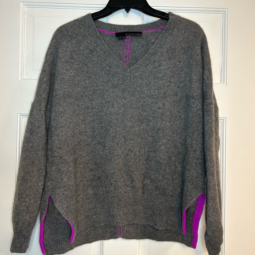 360 Cashmere Gray V-Neck Sweater with Purple Accents